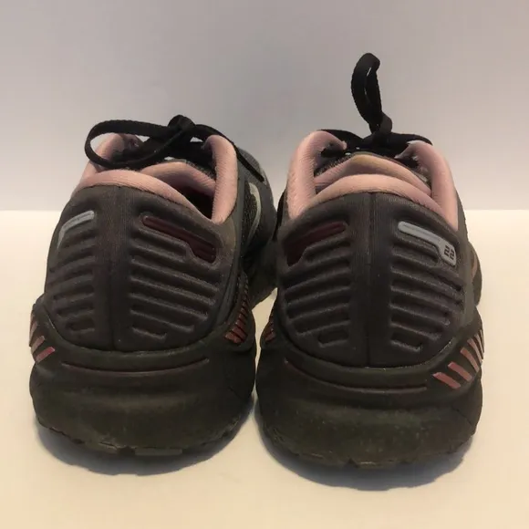 Brooks Women's Gray and Pink Adrenaline GT 22