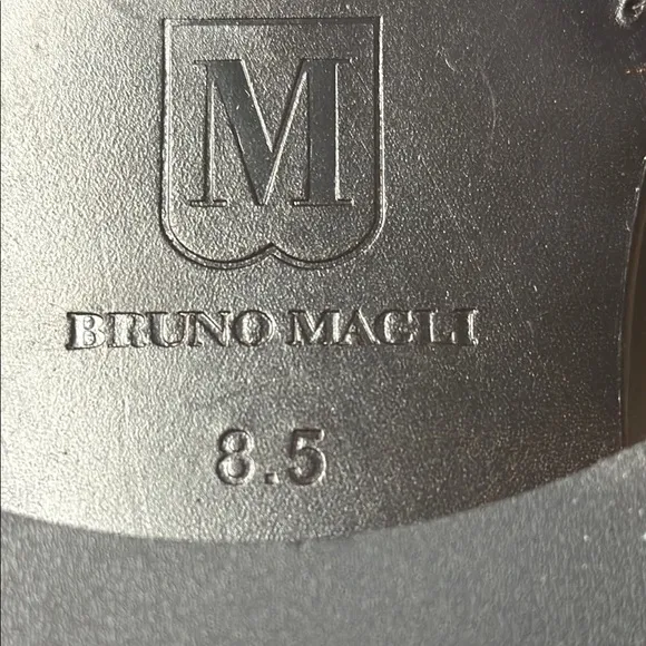 Bruno Magli Brown Leather Oxfords Sleek Design