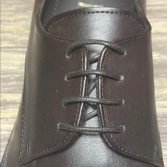 Bruno Magli Brown Leather Oxfords Sleek Design