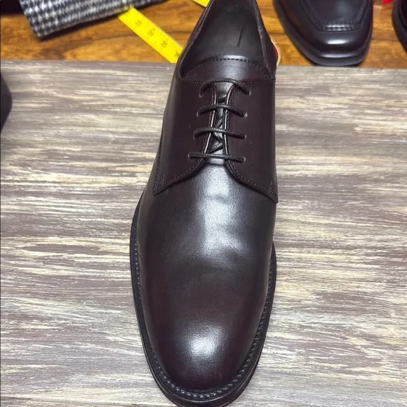 Bruno Magli Brown Leather Oxfords Sleek Design