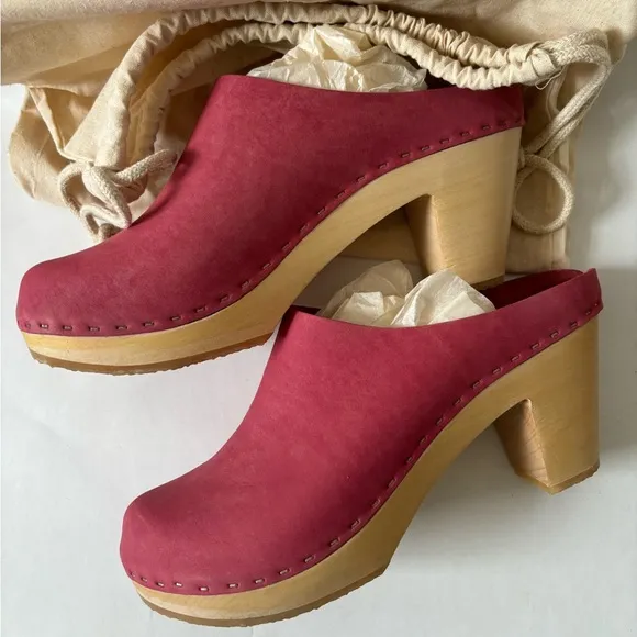 Bryr Chloe Clogs in Azalea - size 39/9