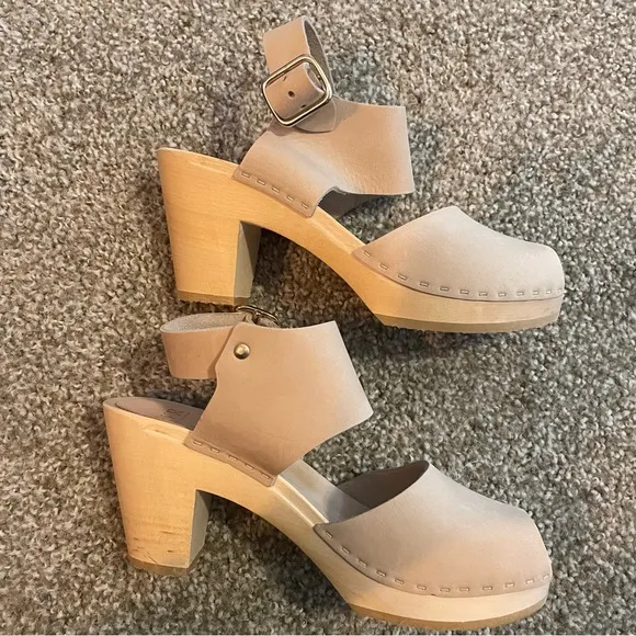Bryr Miranda Peep Toe Sandals wood clogs