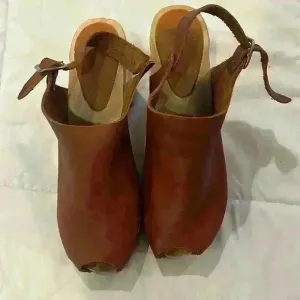 Bryr Suzie Spanish Open Toe Leather Slingback Wood Clogs EU39