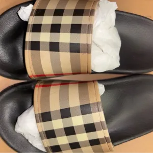 Burberry Check Pattern Slides in Black and Beige