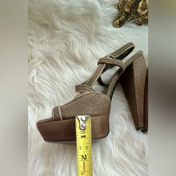 Burberry Linen Heels Size 36