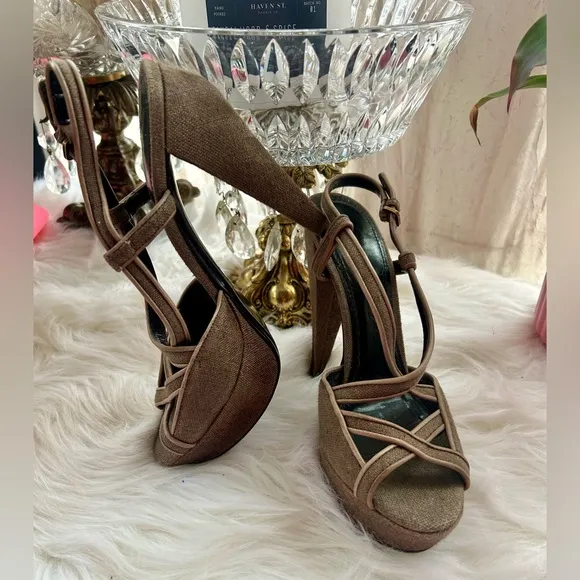 Burberry Linen Heels Size 36