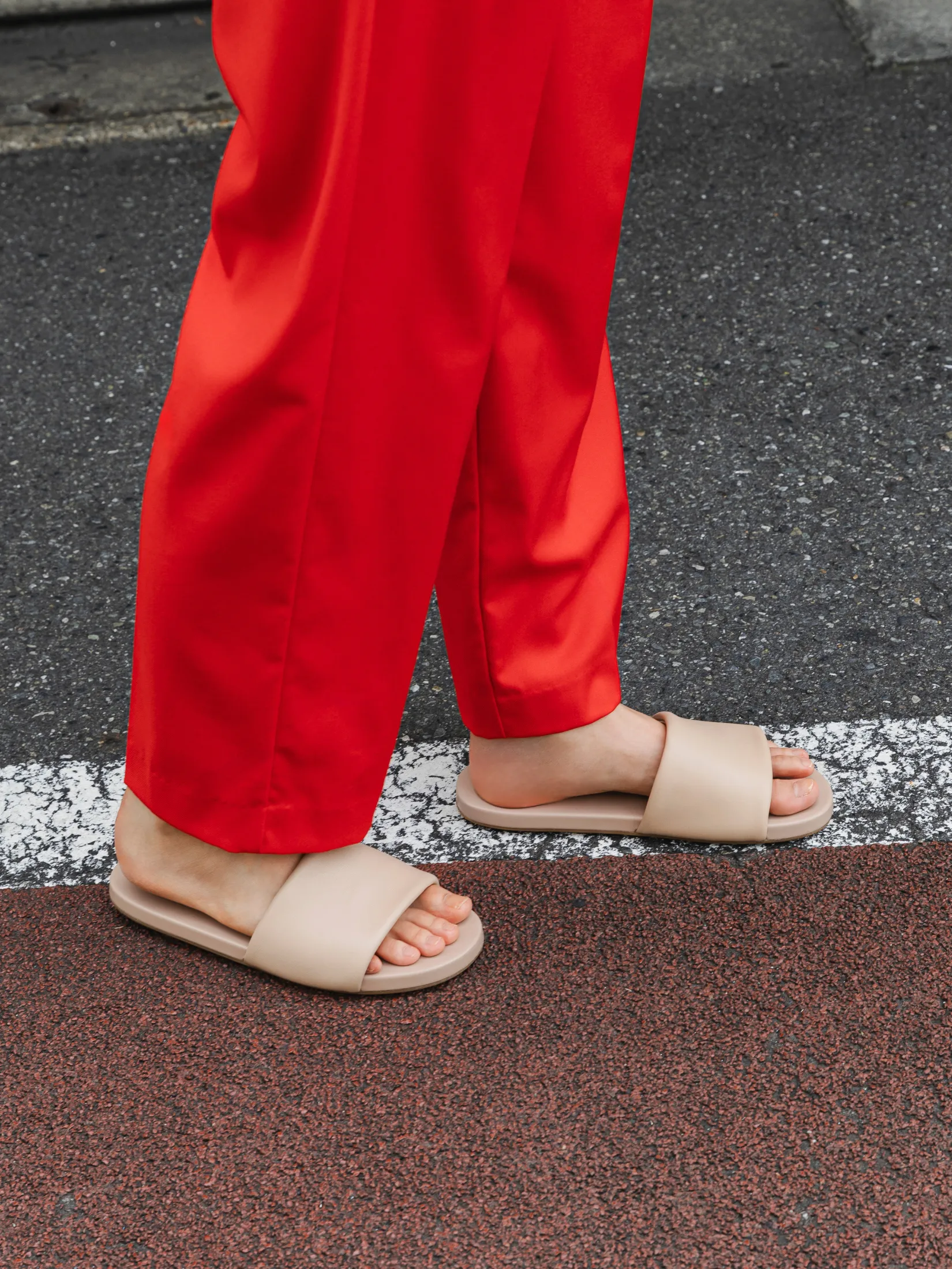 Butter Slides - Taupe