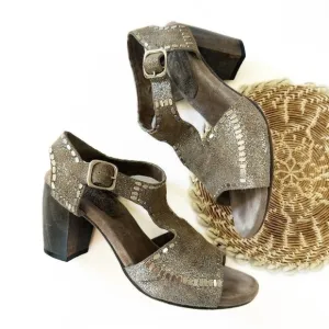 Calleen Cordero Womens 8 Suede Wooden Block Heels T Strap Heels Wedge