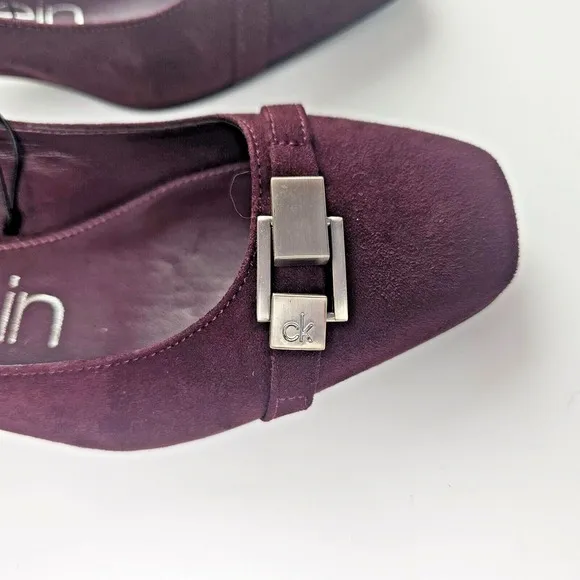 Calvin Klein Avita2-R Burgandy Suede Brass Buckle Slip On Heels Pumps 8M Classy