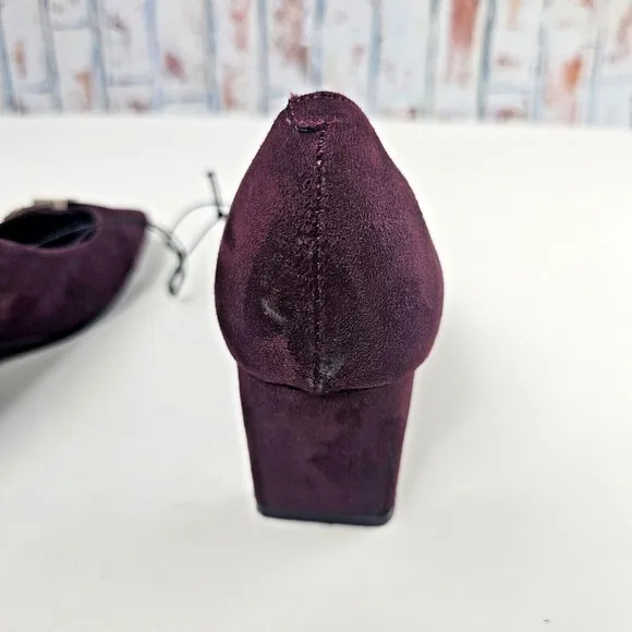 Calvin Klein Avita2-R Burgandy Suede Brass Buckle Slip On Heels Pumps 8M Classy