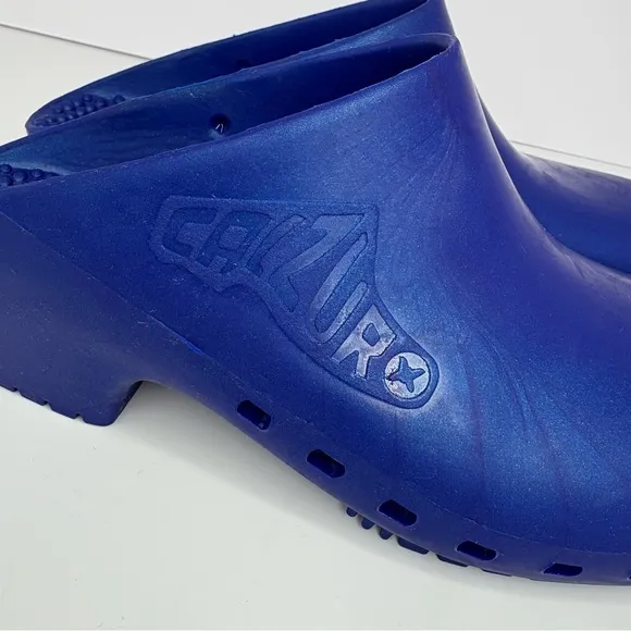 Calzuro Classic Clogs Without Holes Metallic Blue, Size 38-39