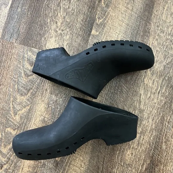 Calzuro Classic Without Hole Black Unisex 42/43 Women's 11.5-12.5 Men's 9.5-10.5