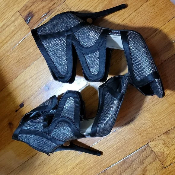 Caparros Black Open Toe Silver Glitter Sandals Heels Booties sz 9.5