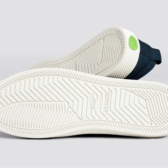 Cariuma - Navy Canvas OCA LOW
