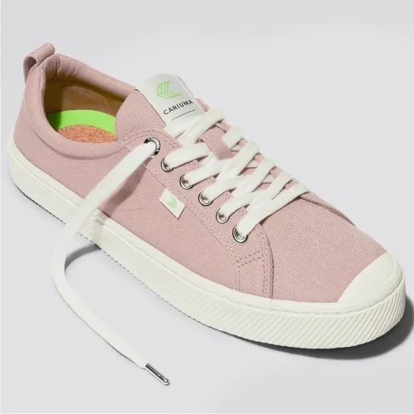 Cariuma Oca Low Canvas Sneakers in Rose