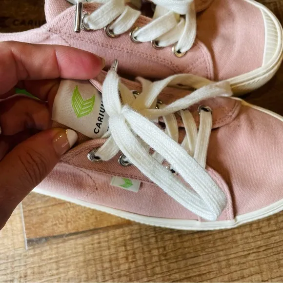 Cariuma Oca Low Canvas Sneakers in Rose