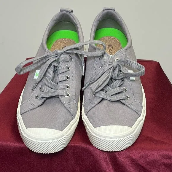 Cariuma OCA Low Grey Canvas Sustainable Organic Vegan Shoes 8.5