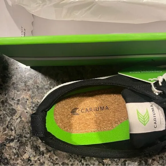 Cariuma OCA LOW Black Canvas M9.5/W11