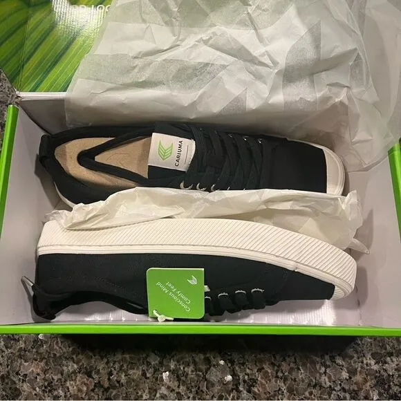 Cariuma OCA LOW Black Canvas M9.5/W11