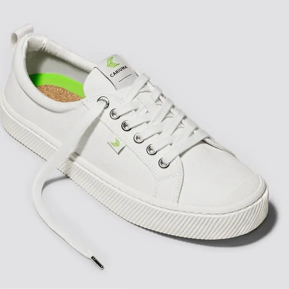 Cariuma Off White Canvas OCA Low Top Sneaker Unisex Women 7/Men 5.5 New