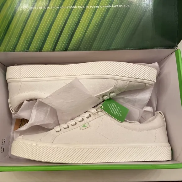 Cariuma Off White Canvas OCA Low Top Sneaker Unisex Women 8/Men 6.5 New