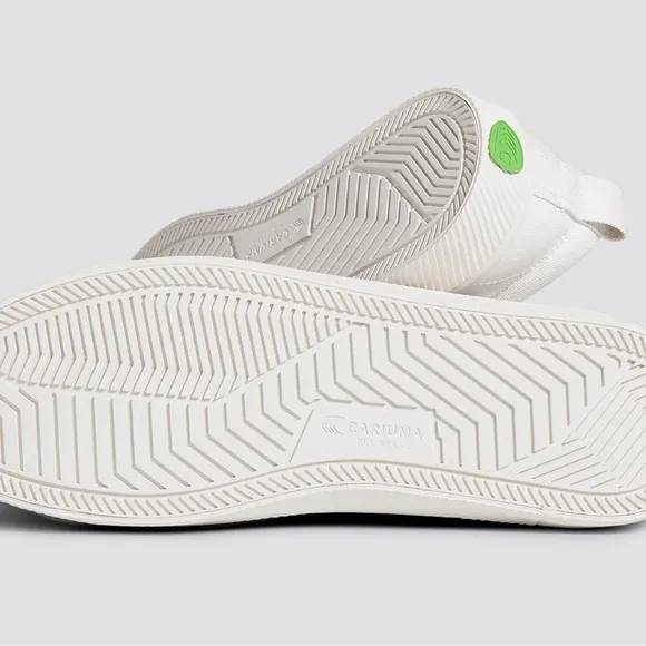 Cariuma Off-white Canvas Sneakers OCA Low
