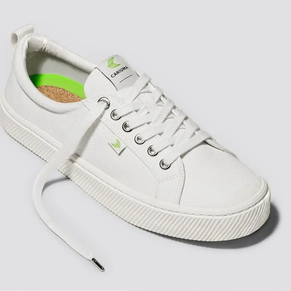 Cariuma Off-white Canvas Sneakers OCA Low