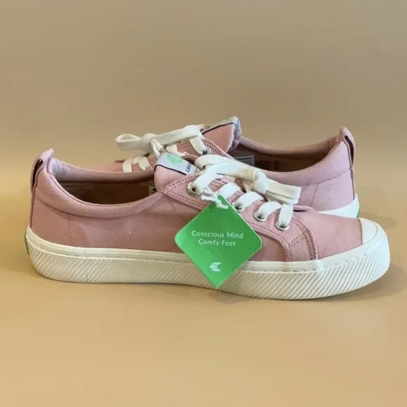 Cariuma pink Canvas