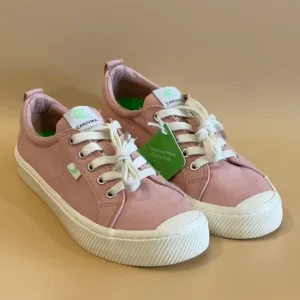 Cariuma pink Canvas