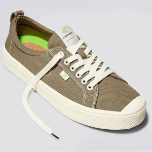 Cariuma Sand Contrast Thread Canvas OCA Low Top Sneakers Women 9.5/Men 8 New