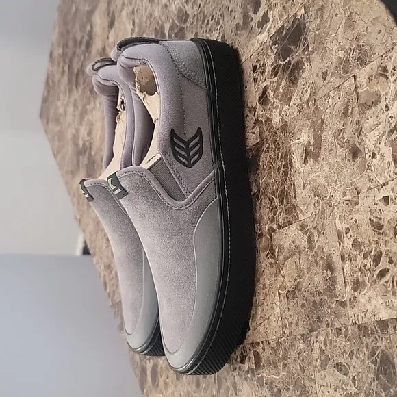 Cariuma Slip on Pro Skate Charcoal Grey Suede/Canvas Black Logo Sneaker 8.5M/10W