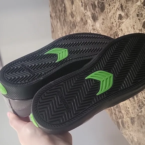 Cariuma Slip on Pro Skate Charcoal Grey Suede/Canvas Black Logo Sneaker 8.5M/10W