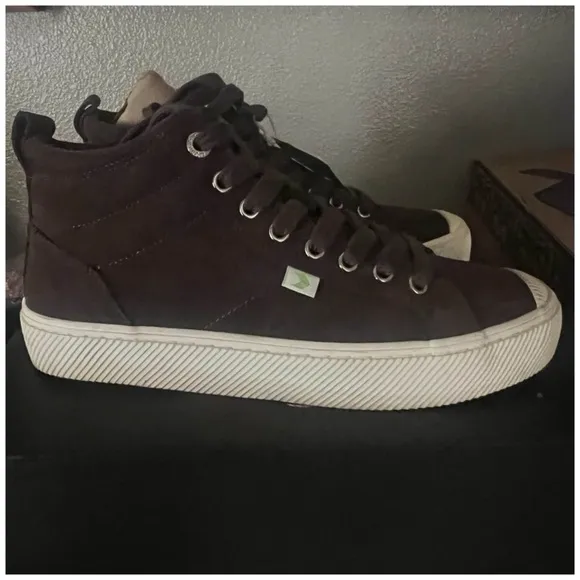 Cariuma • Unisex  Brown Suede OCA High Sneaker