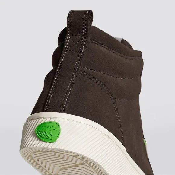 Cariuma • Unisex  Brown Suede OCA High Sneaker