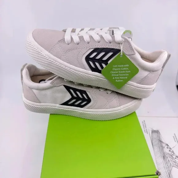 Cariuma Unisex CATIBA PRO Canvas Logo Sneaker Off-White Vintage 4.5 Mens 6 Women