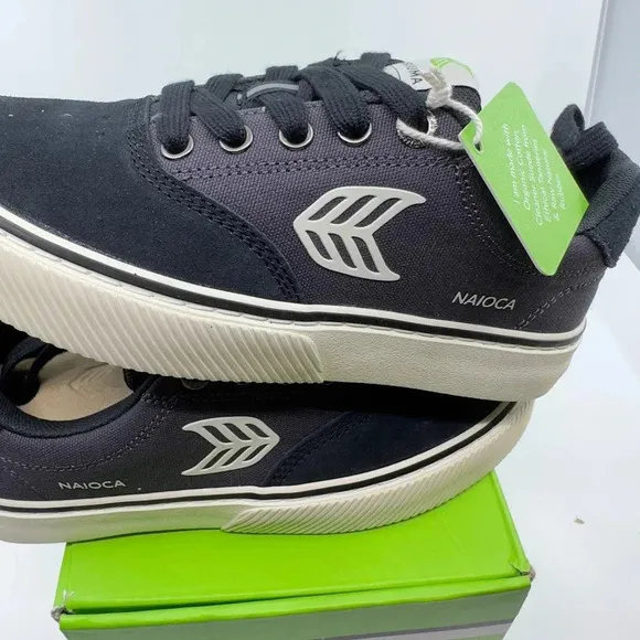 Cariuma Unisex NAIOCA PRO Suede Canvas Logo Sneaker Black Grey Ivory Size 4/5.5