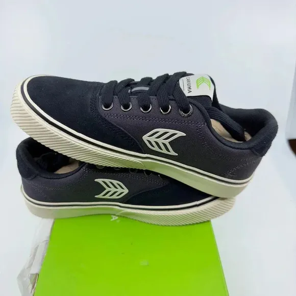 Cariuma Unisex NAIOCA PRO Suede Canvas Logo Sneaker Black Grey Ivory Size 4/5.5