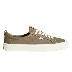 Cariuma Unisex Oca Low Contrast Thread Sneaker Shoe Burnt Sand Canvas Mens 9