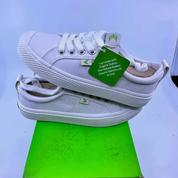 Cariuma Unisex Sneaker Oca Low Top Lace Up Organic Canvas Off White W6 M4.5 NIB