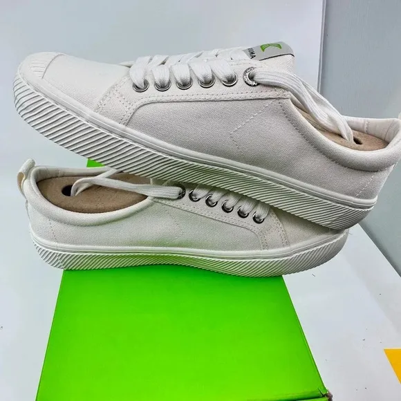 Cariuma Unisex Sneaker Oca Low Top Lace Up Organic Canvas Off White W9.5 M8 NIB