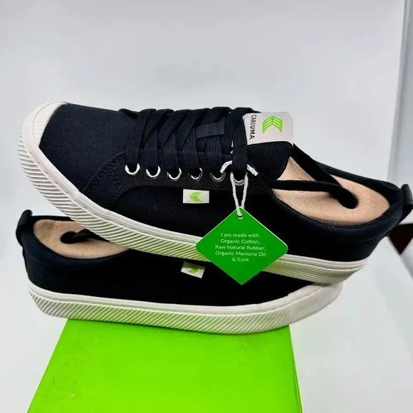 Cariuma Unisex Sneakers Oca Low Top Lace Up Organic Canvas Black W9.5 M8 NIB