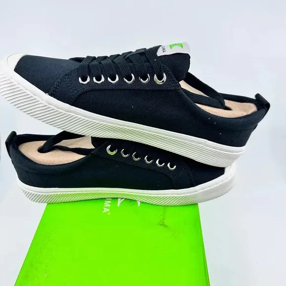 Cariuma Unisex Sneakers Oca Low Top Lace Up Organic Canvas Black W9.5 M8 NIB