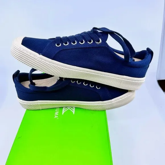 Cariuma Unisex Sneakers Oca Low Top Lace Up Organic Canvas Navy W10 M8.5 NIB