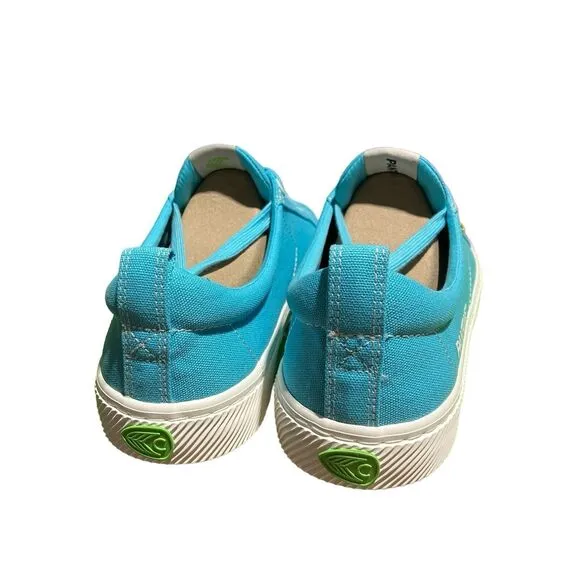 Cariuma x Pantone Mens 10.5 Capri Blue Oca Low Canvas Contrast Thread Sneakers