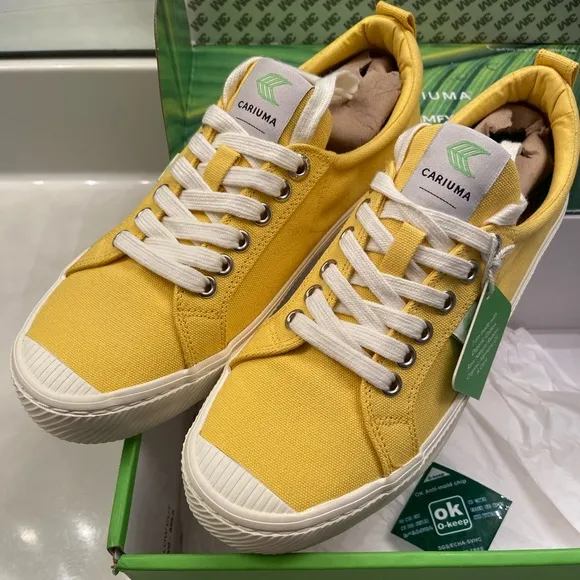 Cariuma Yellow Canvas OCA Low Top Unisex Men 8/Women 9.5 New Sustainable