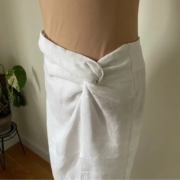 Casa | Raki Gaby White Linen Knot Front Side Slit Midi Skirt EUC Size Medium