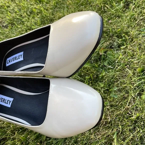 Caverley designed in Australia beautiful off white leather block heels
