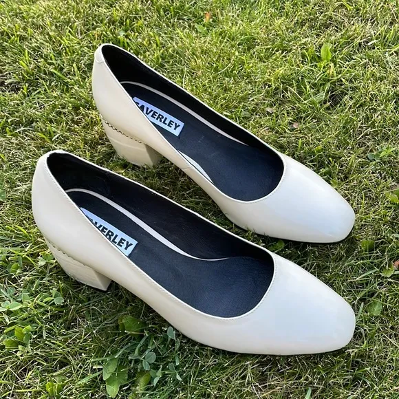 Caverley designed in Australia beautiful off white leather block heels