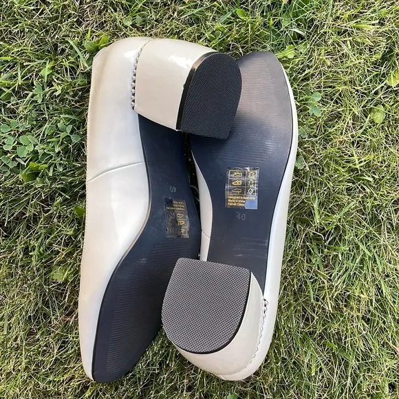 Caverley designed in Australia beautiful off white leather block heels