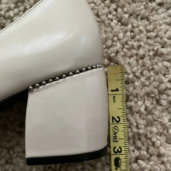 Caverly designed in Australia beautiful pearl leather off white heels